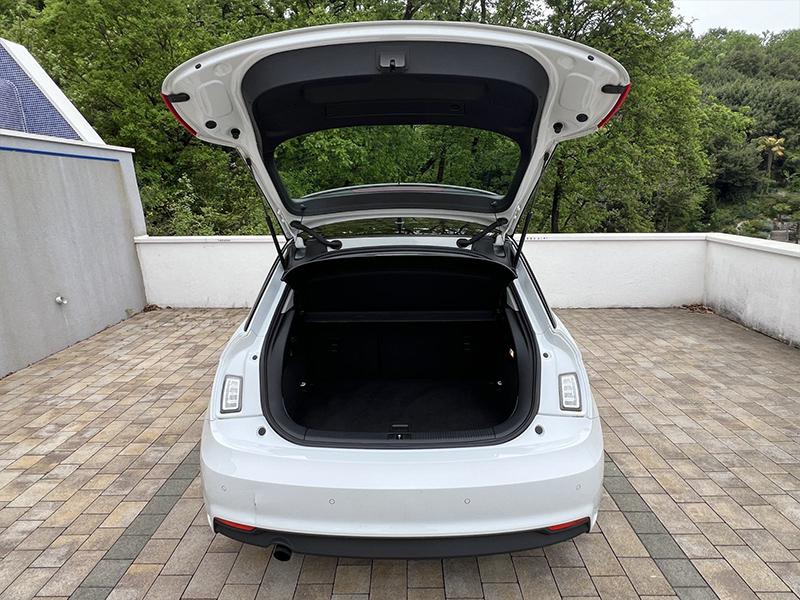Prodaja-rabljenih-automobila-Vozila-u-ponudi-Audi-A1-Sportback-1,0-TFSI-galerija-12