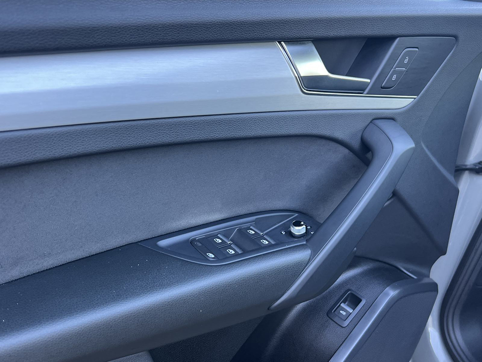 Audi Q5 40 TDI quattro S Line Edition 1 – Premium Autoline Prodaja automobila 7